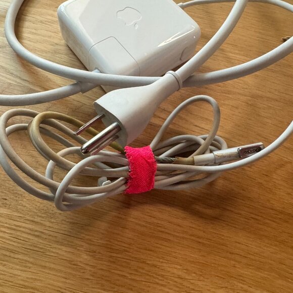 Apple Power Supplies: Set of 3 60W MagSafe Power Adapters, OEM - Picture 14 of 16